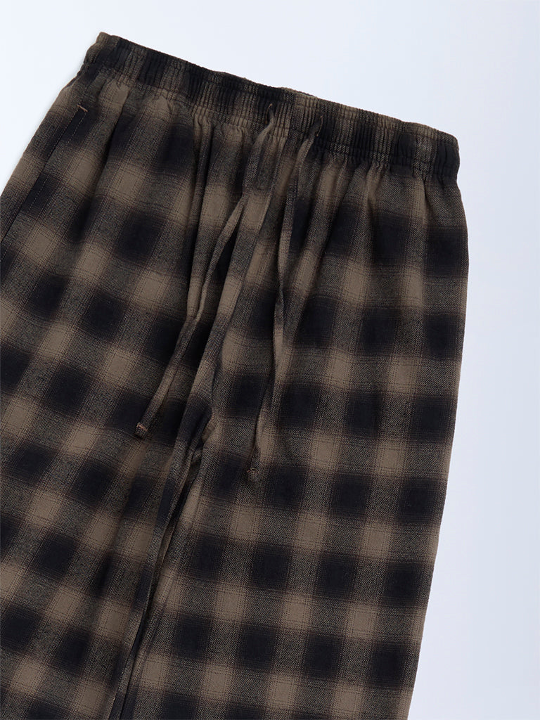 Girls Brown Checks Pattern Mid-Rise Cotton Trousers