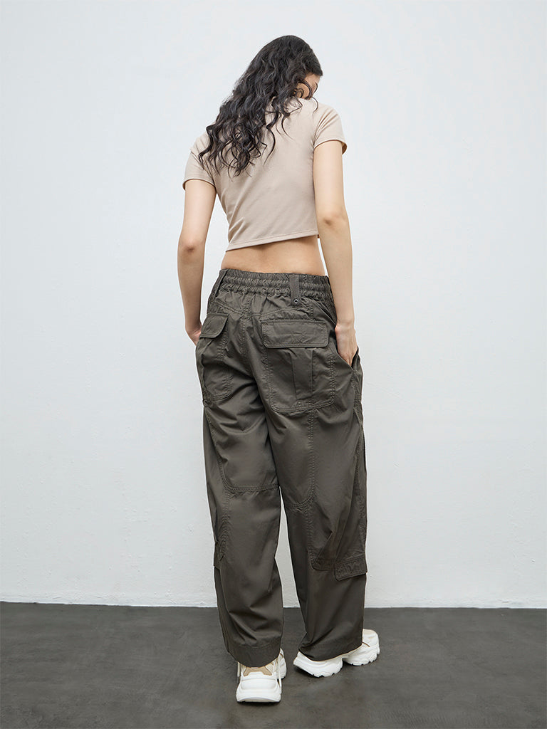 Nuon Olive Solid High-Rise Cotton Cargo Pants