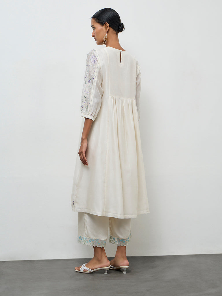 Zuba Off-White Floral Embroidered Cotton-Blend A-Line Kurta