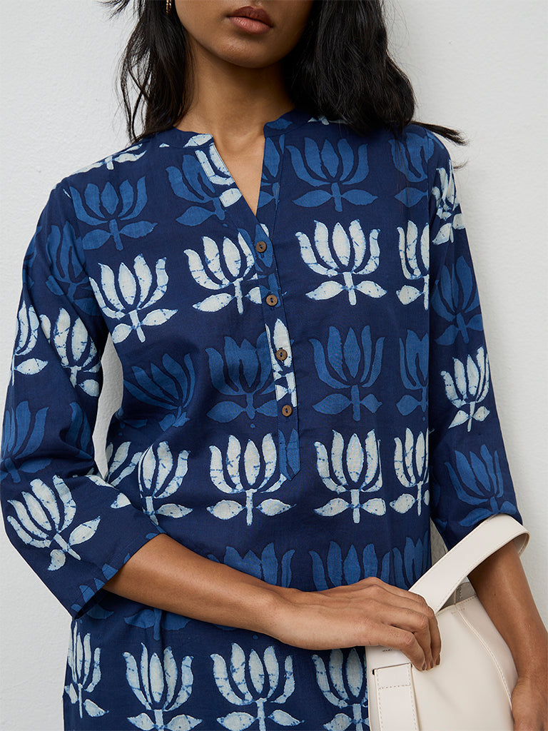 Utsa Indigo Floral Printed Cotton Straight Kurta