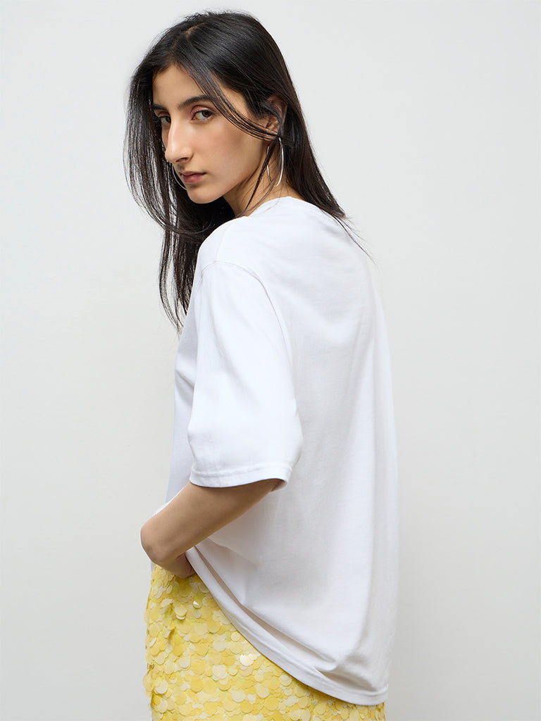 Nuon White Graphic Printed Cotton T-Shirt