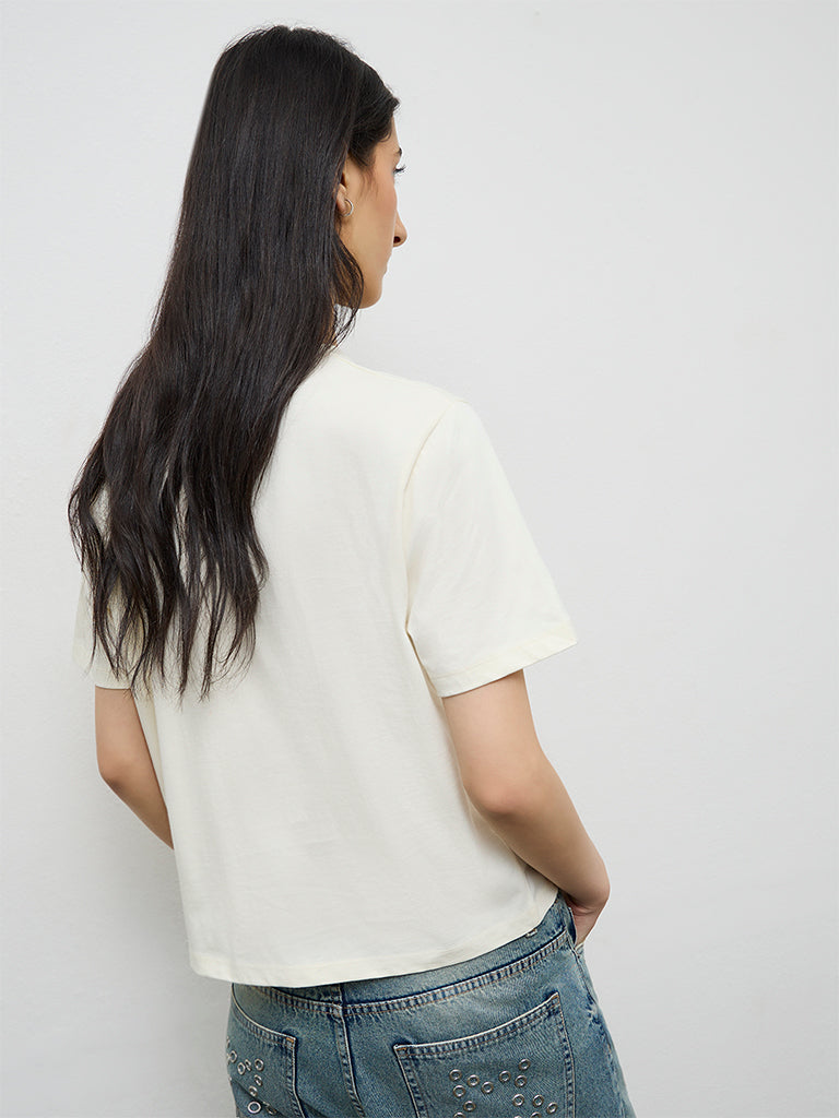 Nuon Off-White Graphic Printed Cotton T-Shirt