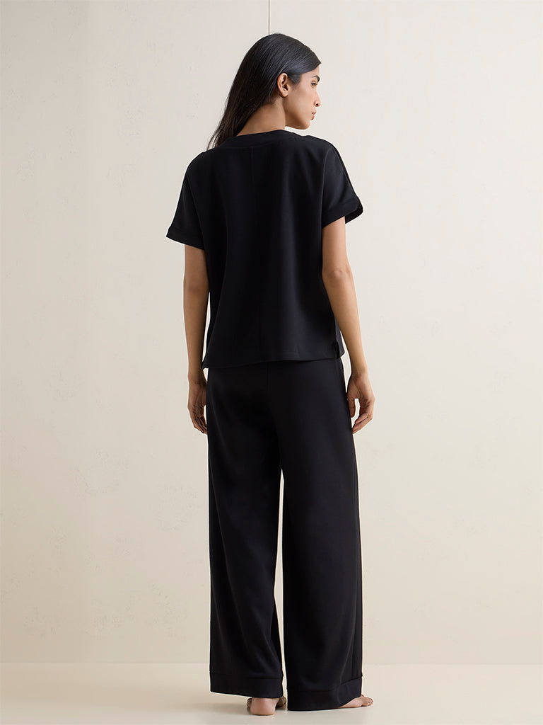 Wunderlove Black Solid High-Rise Pants