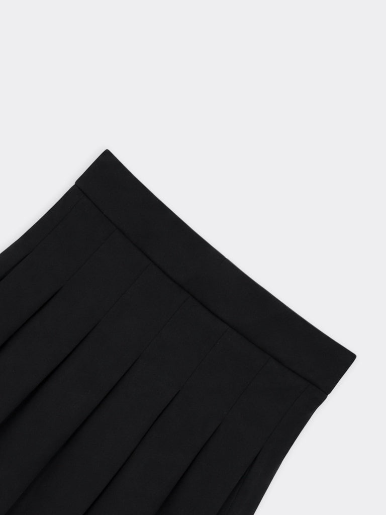 Girls Black Chintz Finish Pleated Skirt