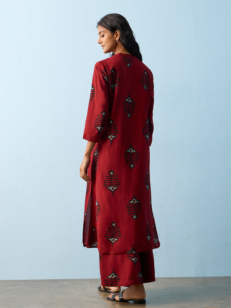 Utsa Red Fish Printed A-Line Kurta