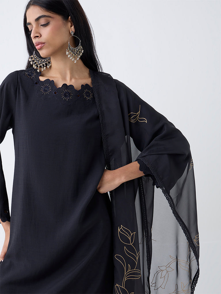 Vark Black Floral Detailed A-Line Ethnic Set