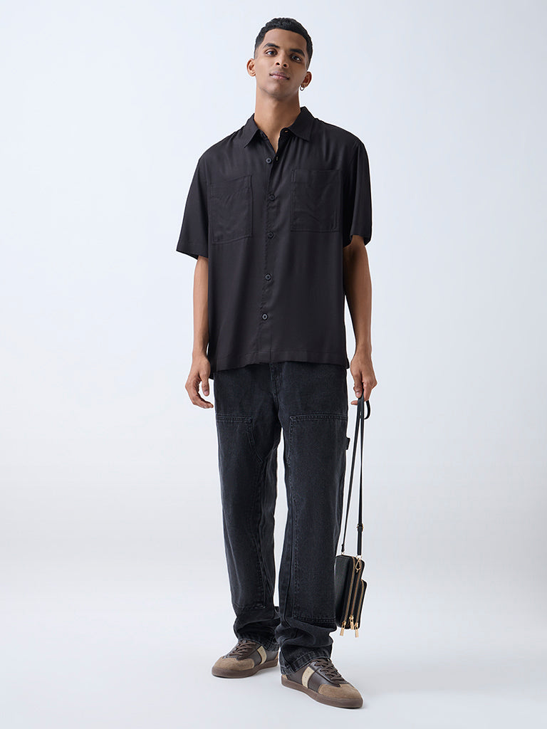 Nuon Black Solid Relaxed-Fit Shirt