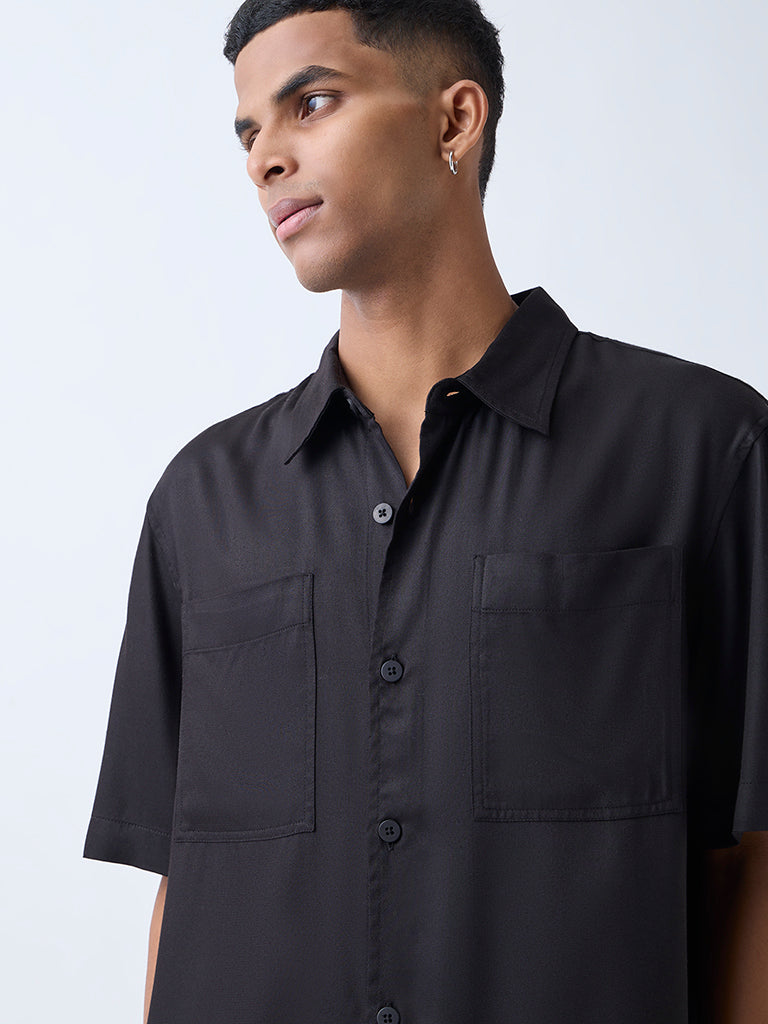 Nuon Black Solid Relaxed-Fit Shirt