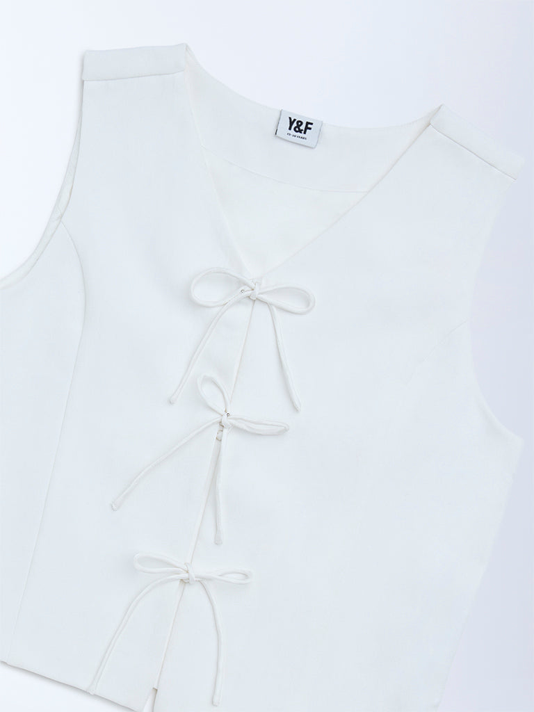 Girls White Solid Waistcoat