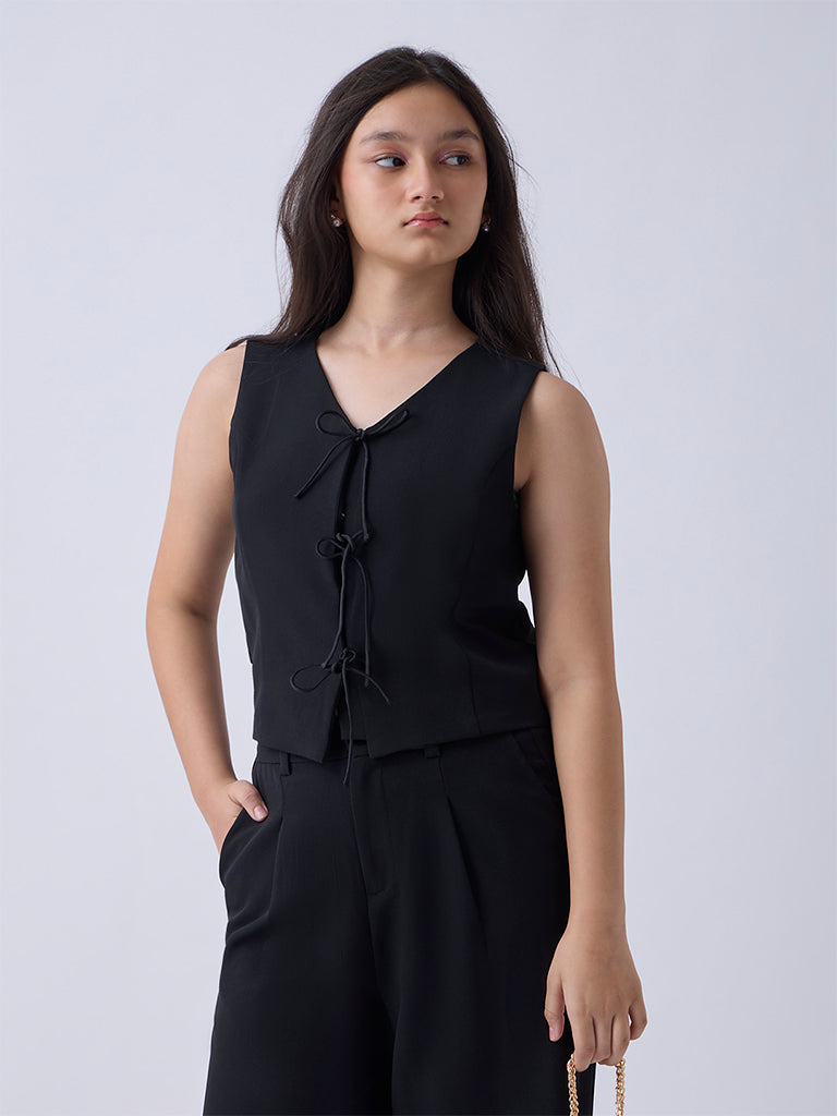 Girls Black Solid Waistcoat