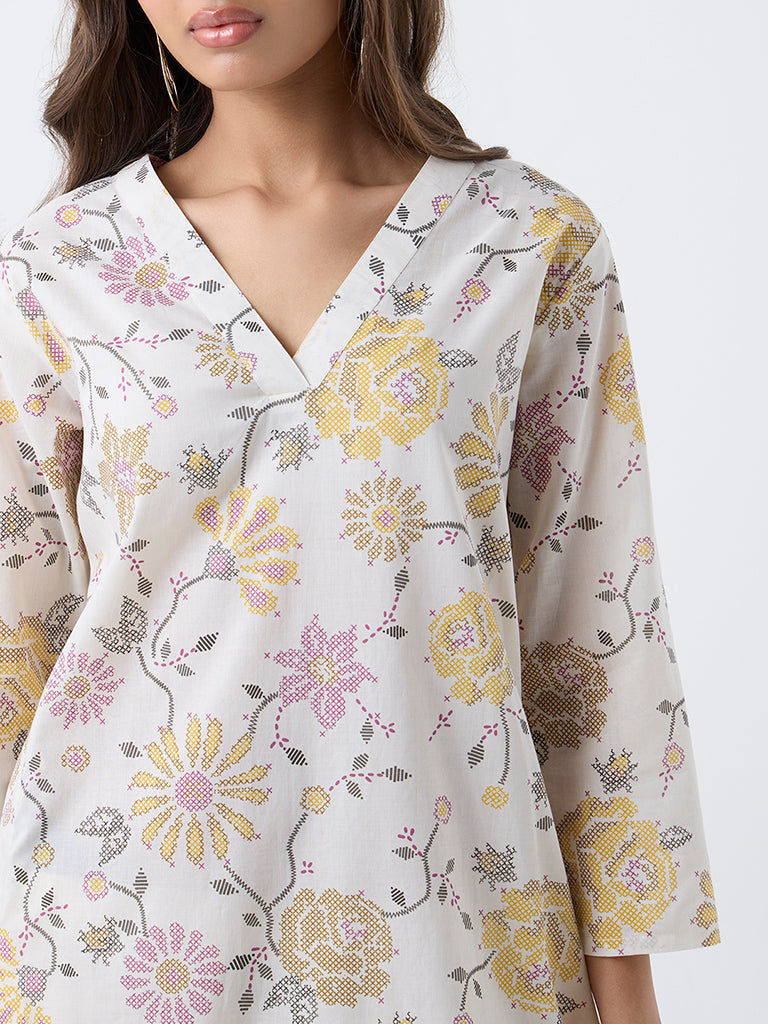 Utsa Off-White Floral Printed Cotton Straight Kurta