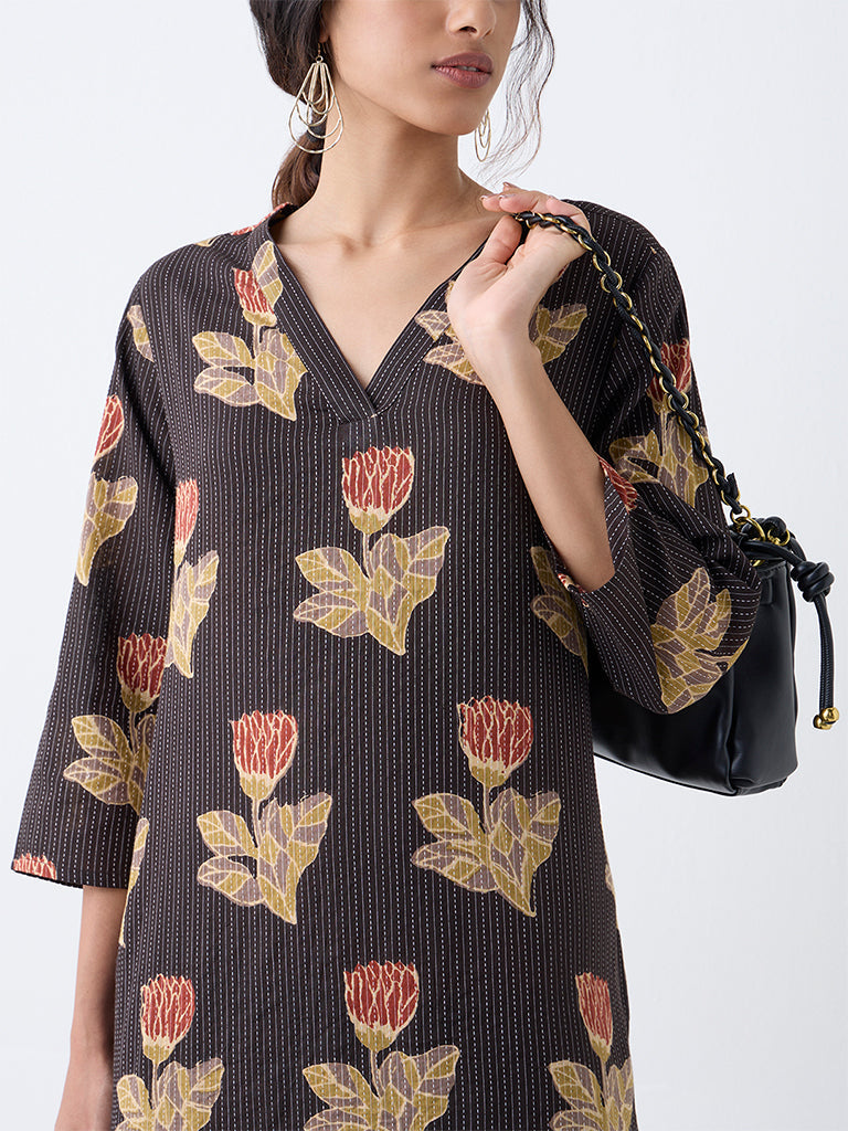 Utsa Black Floral Pattern Cotton-Blend Straight Kurta