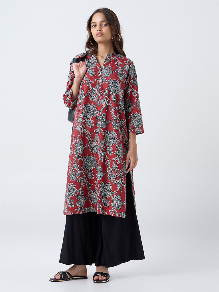 Utsa Maroon Floral Printed Cotton Straight Kurta