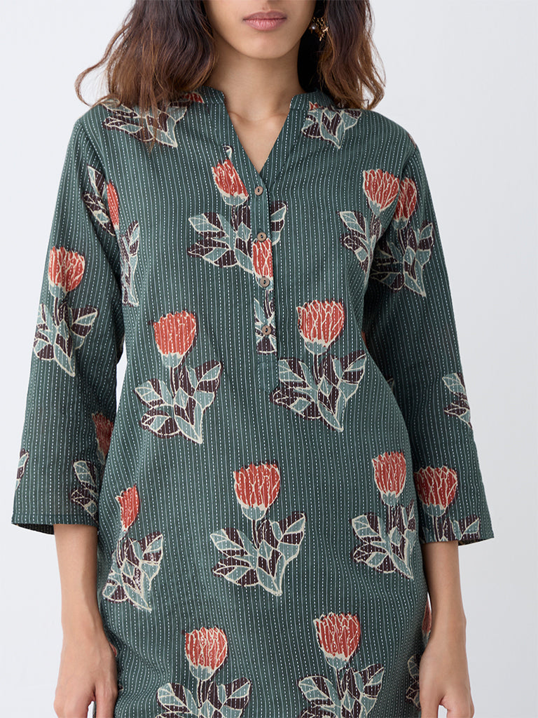 Utsa Dark Green Floral Design Cotton-Blend Straight Kurta