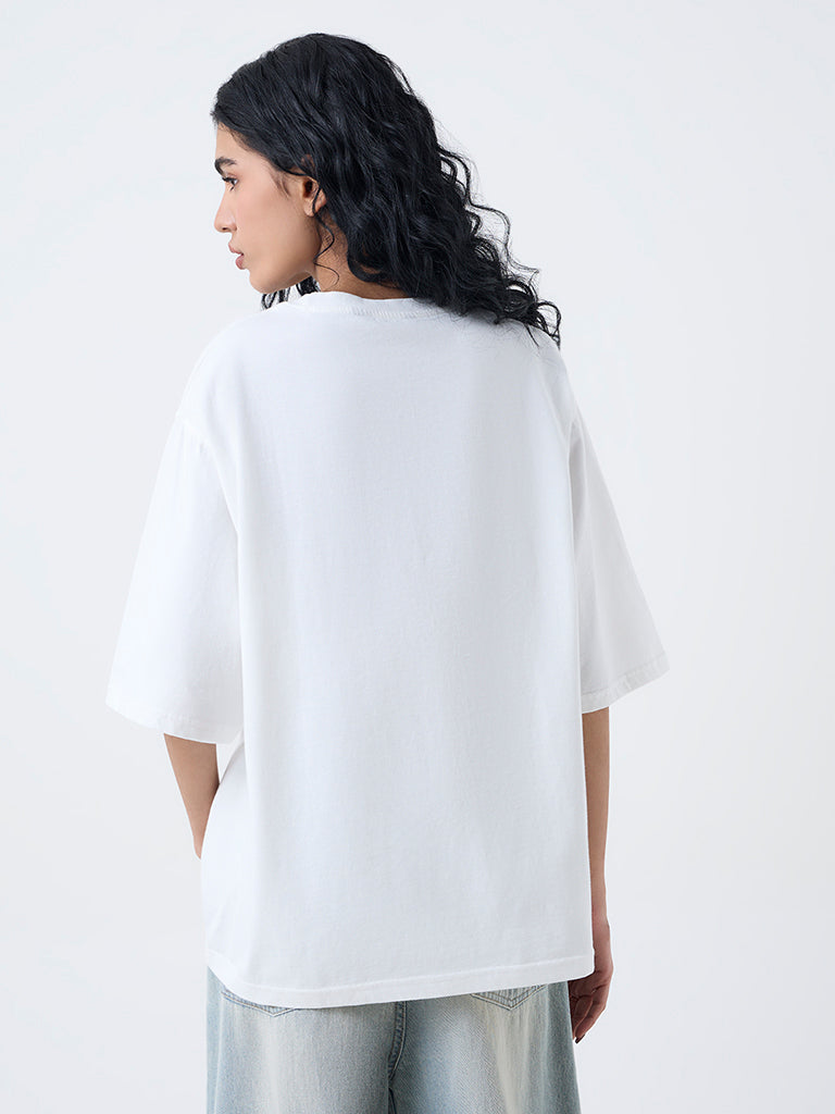 Nuon White Graphic Design Oversized Cotton T-Shirt