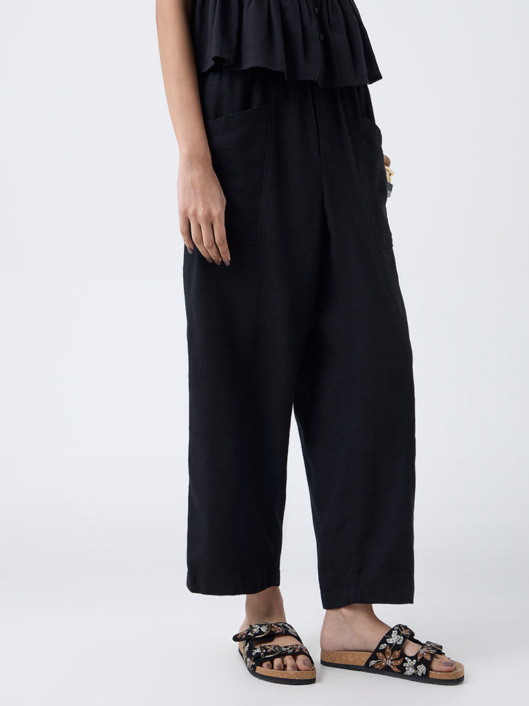 Bombay Paisley Black Solid Cotton-Blend Pants