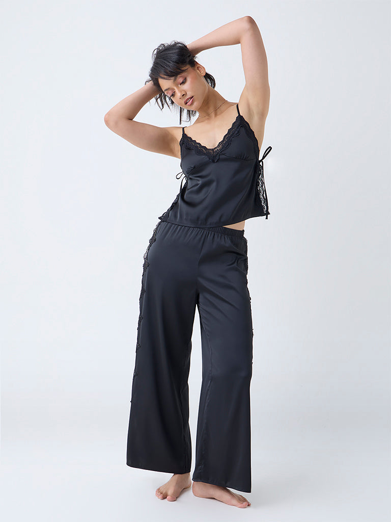Wunderlove Black Lace Detailed Satin Camisole