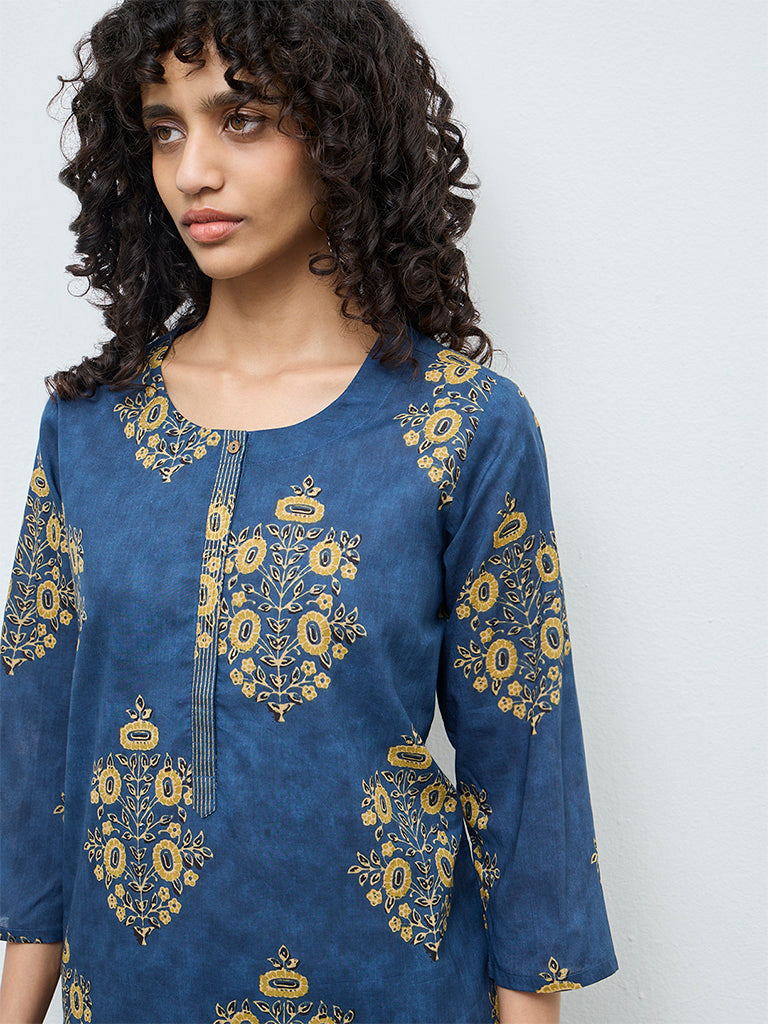 Utsa Indigo Foliage Printed Cotton Straight Kurta
