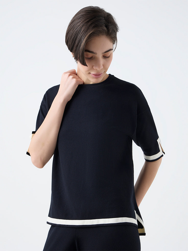 Wunderlove Black Contrast-Detail Top