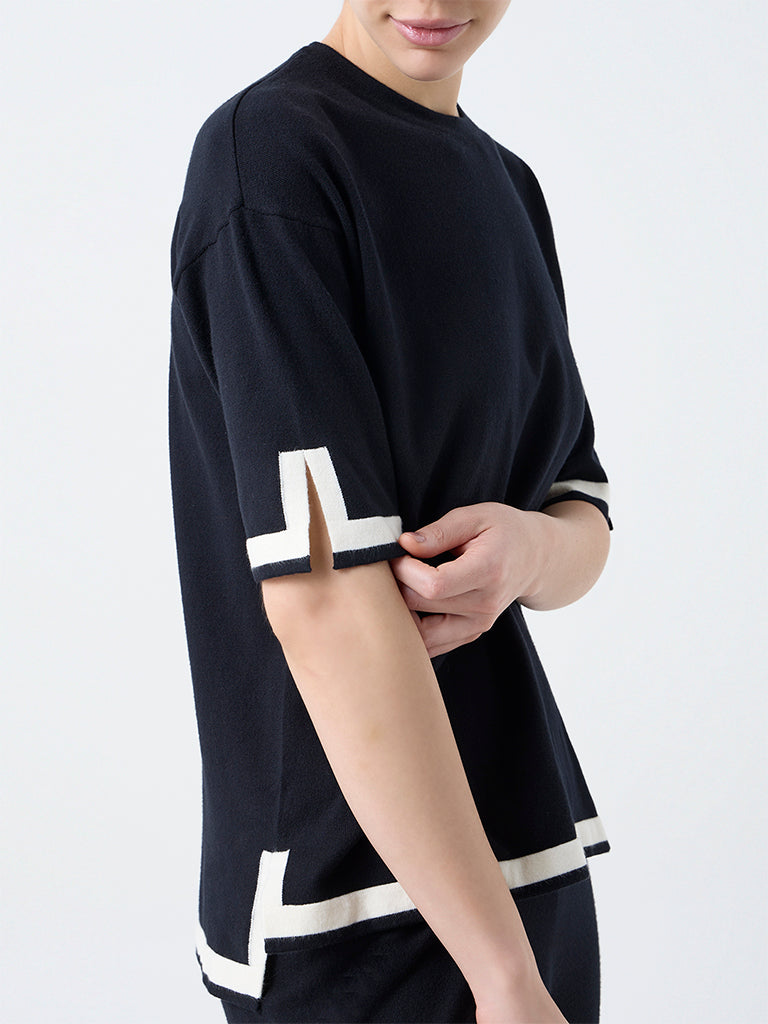 Wunderlove Black Contrast-Detail Top