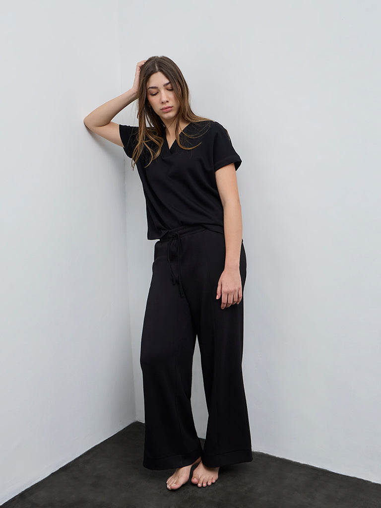 Wunderlove Black Solid High-Rise Pants