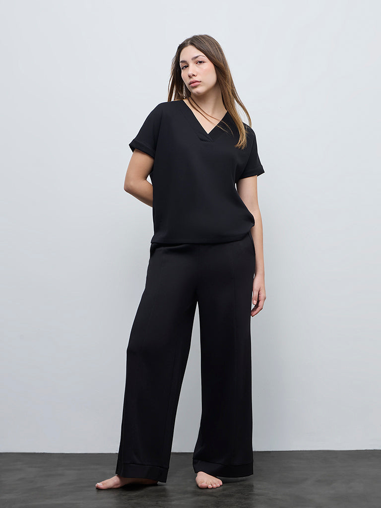 Wunderlove Black Solid Top