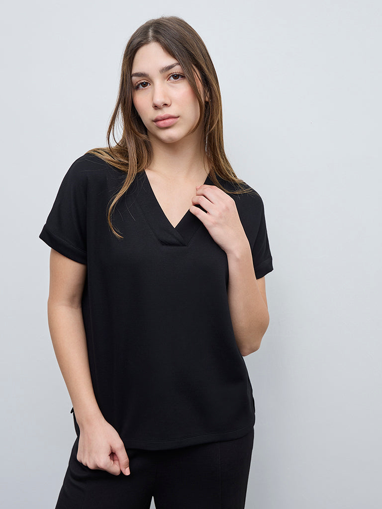 Wunderlove Black Solid Top