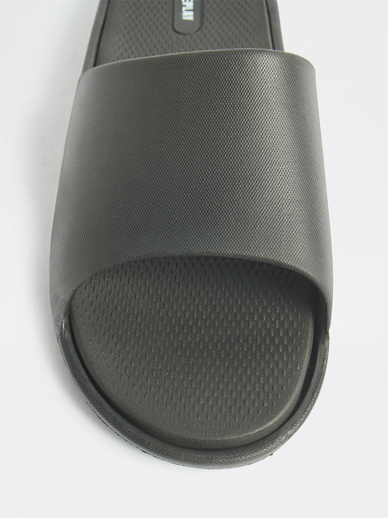 SOLEPLAY Black Pool Slides