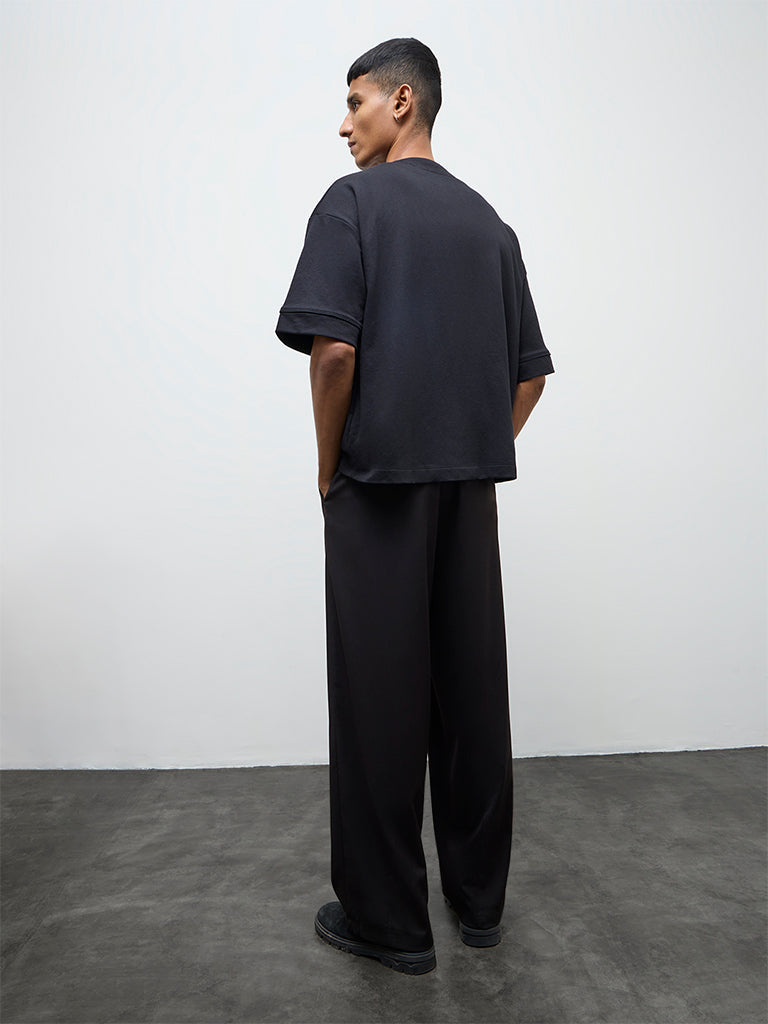 Nuon Black Solid Relaxed-Fit Mid-Rise Trousers
