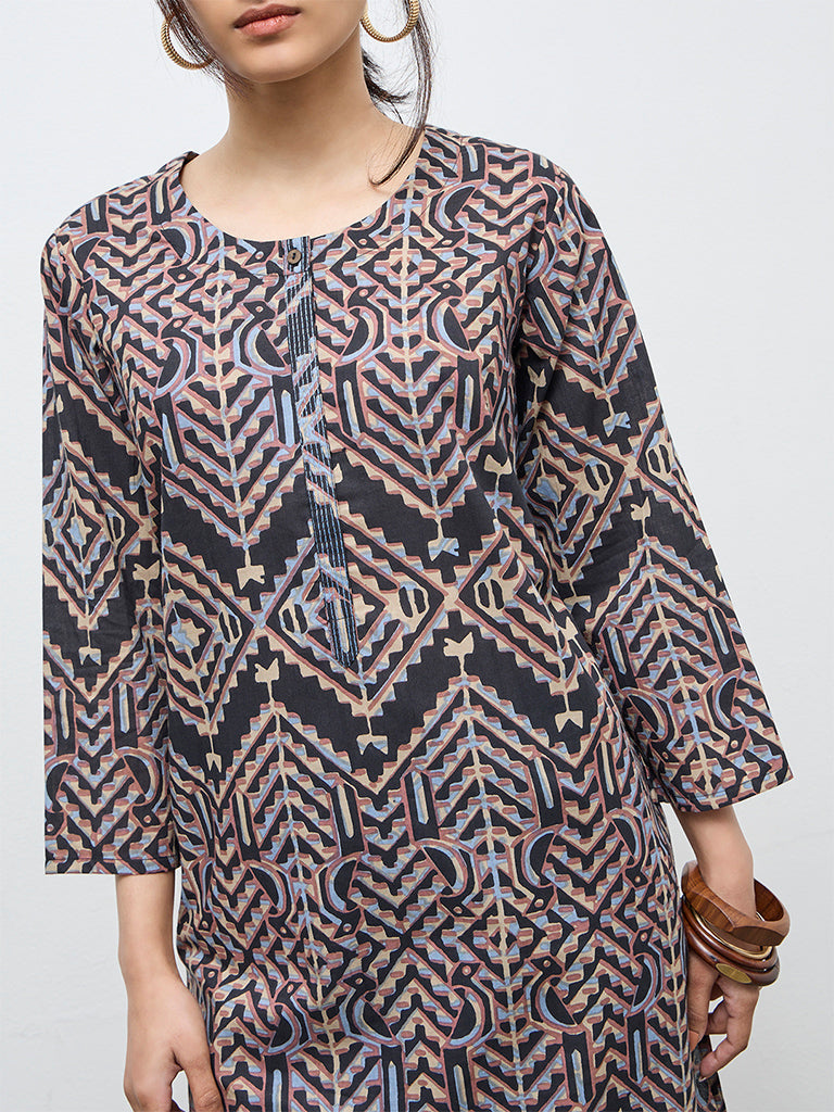 Utsa Black Geometric Design Cotton Straight Kurta