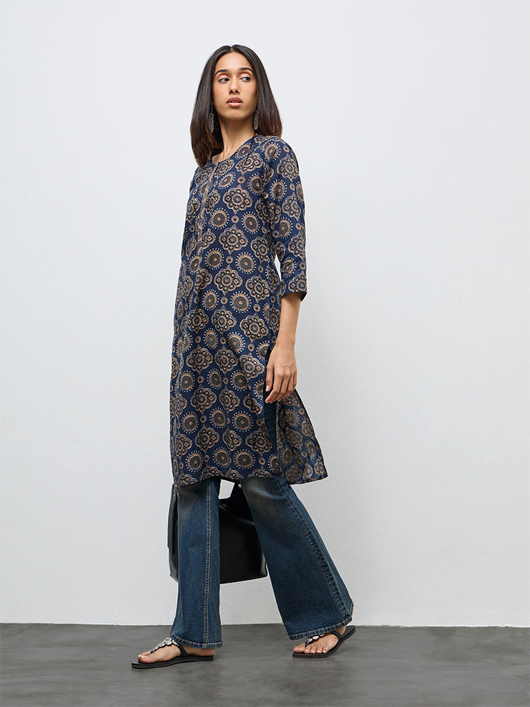 Utsa Indigo Printed Cotton Straight Kurta
