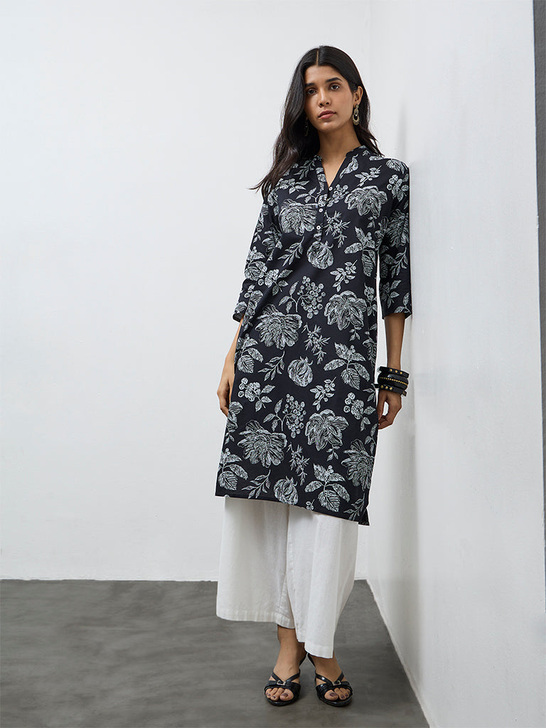 Utsa Black Floral Printed Cotton Straight Kurta