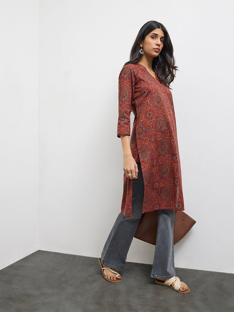 Utsa Maroon Botanical Butta Design Cotton Straight Kurta