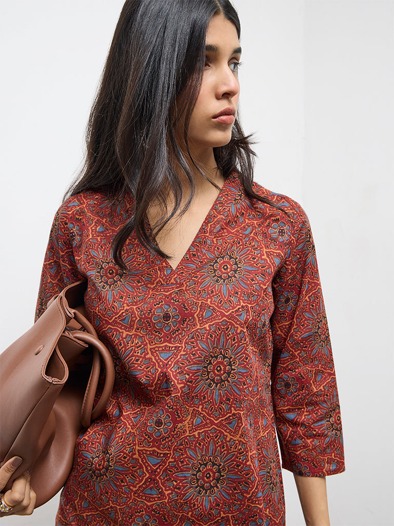 Utsa Maroon Botanical Butta Design Cotton Straight Kurta