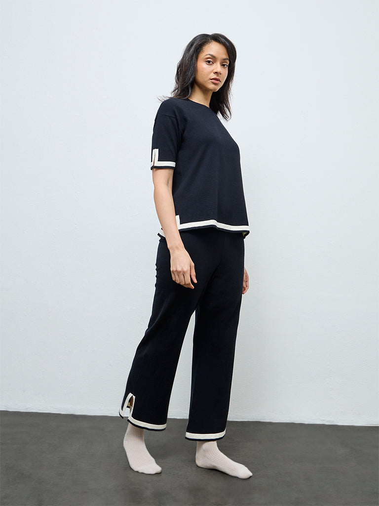 Wunderlove Black Contrast-Detail Top