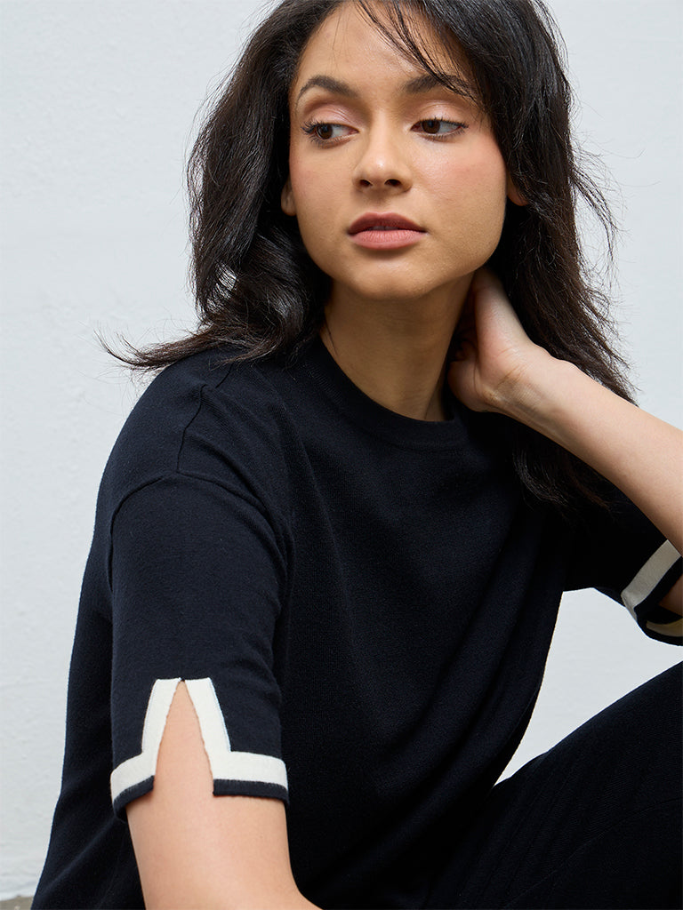 Wunderlove Black Contrast-Detail Top