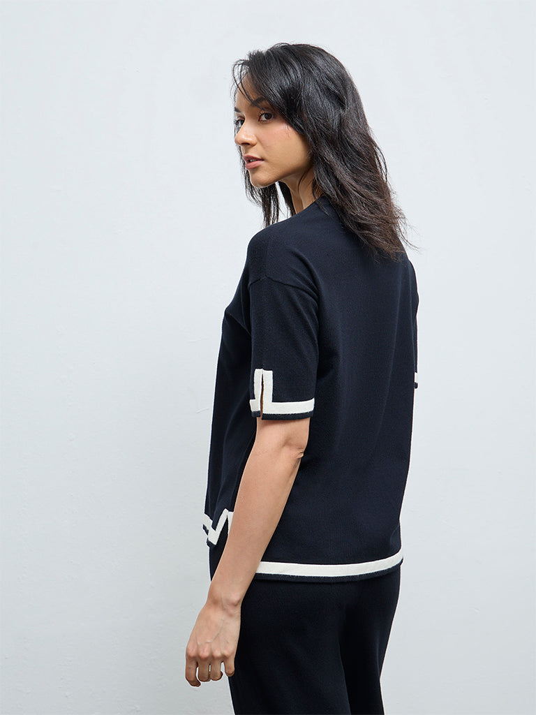 Wunderlove Black Contrast-Detail Top
