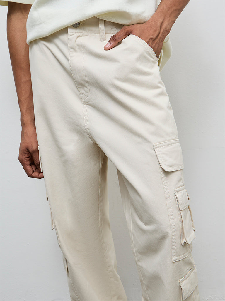 Nuon Off-White Relaxed-Fit Mid-Rise Cotton Cargo Pants