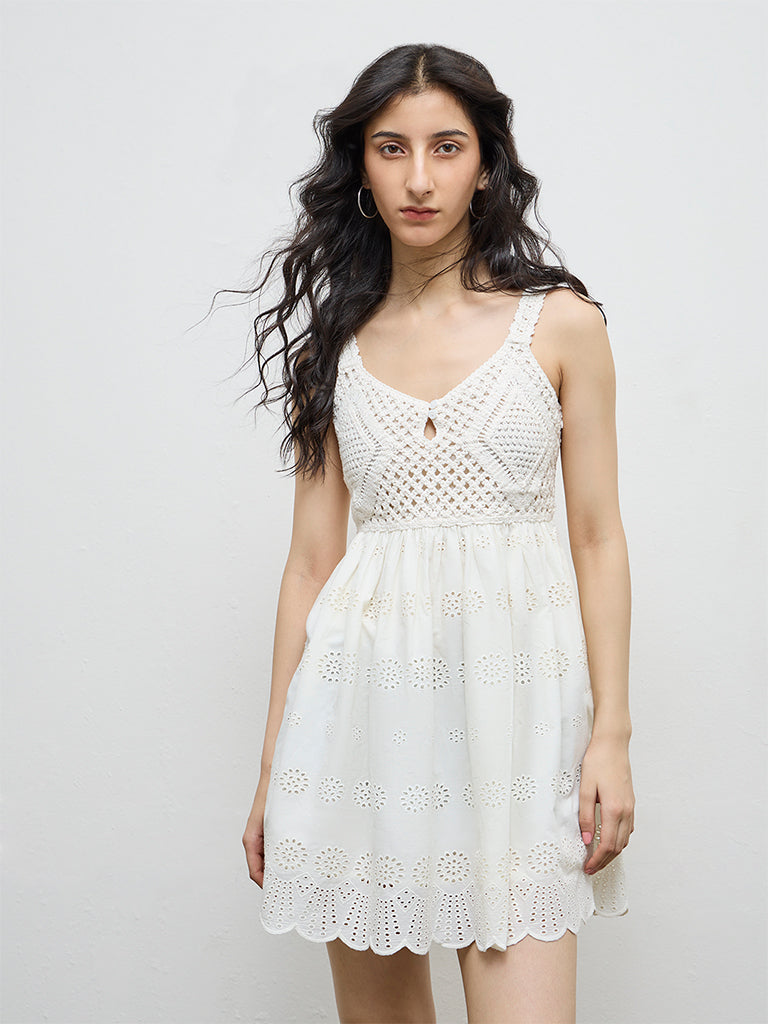 Bombay Paisley Off-White Crochet Design Cotton A-Line Dress