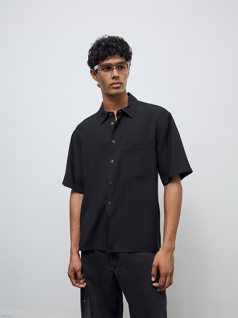 Nuon Black Solid Relaxed-Fit Shirt
