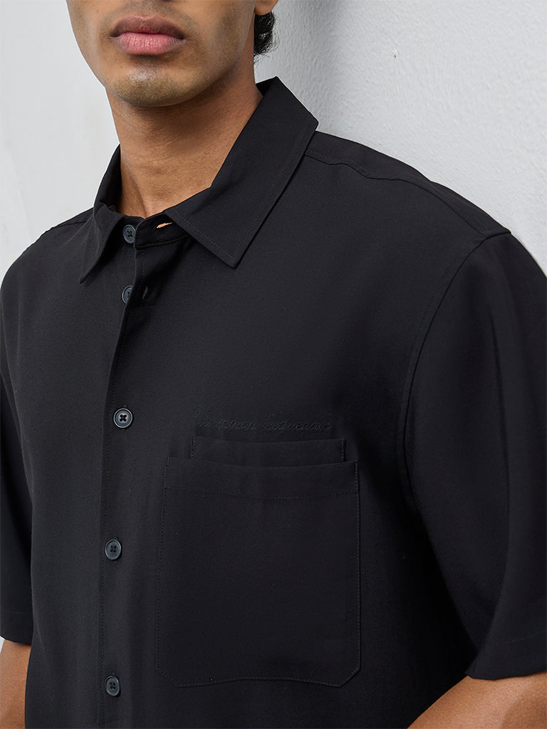 Nuon Black Solid Relaxed-Fit Shirt