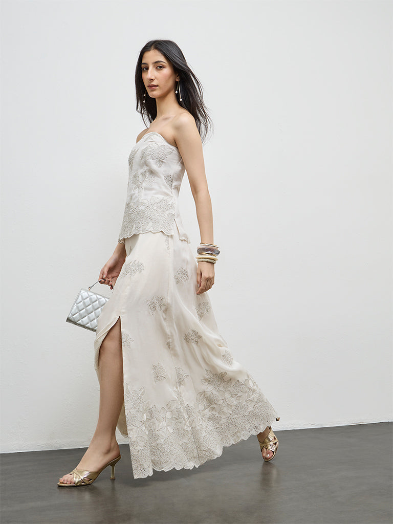 Vark White Floral Embroidered Tube Top