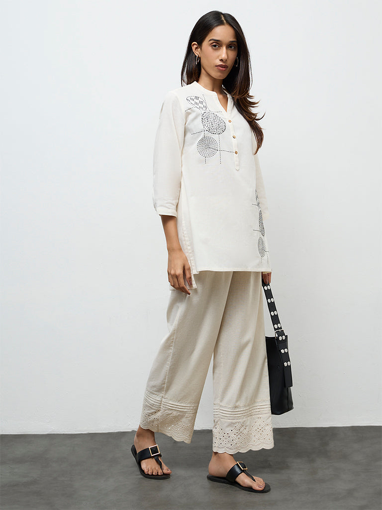 Utsa Off-White Embroidered Cotton-Blend Tunic