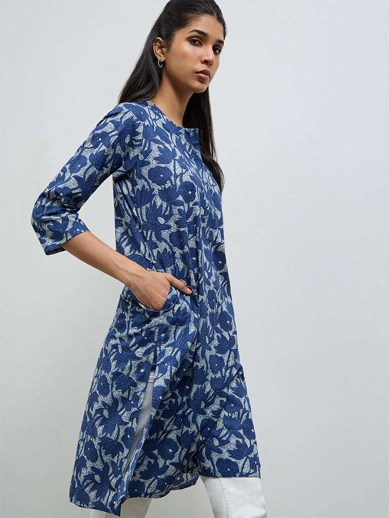 Utsa Indigo Floral Printed Cotton Straight Kurta