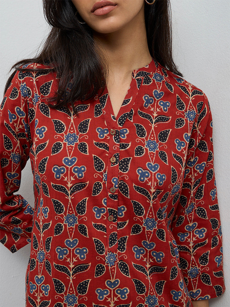 Utsa Maroon Printed Cotton Straight Kurta