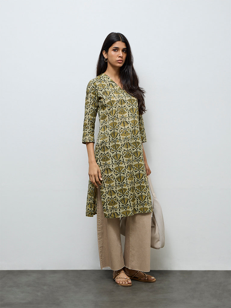 Utsa Green Floral Printed Cotton Straight Kurta