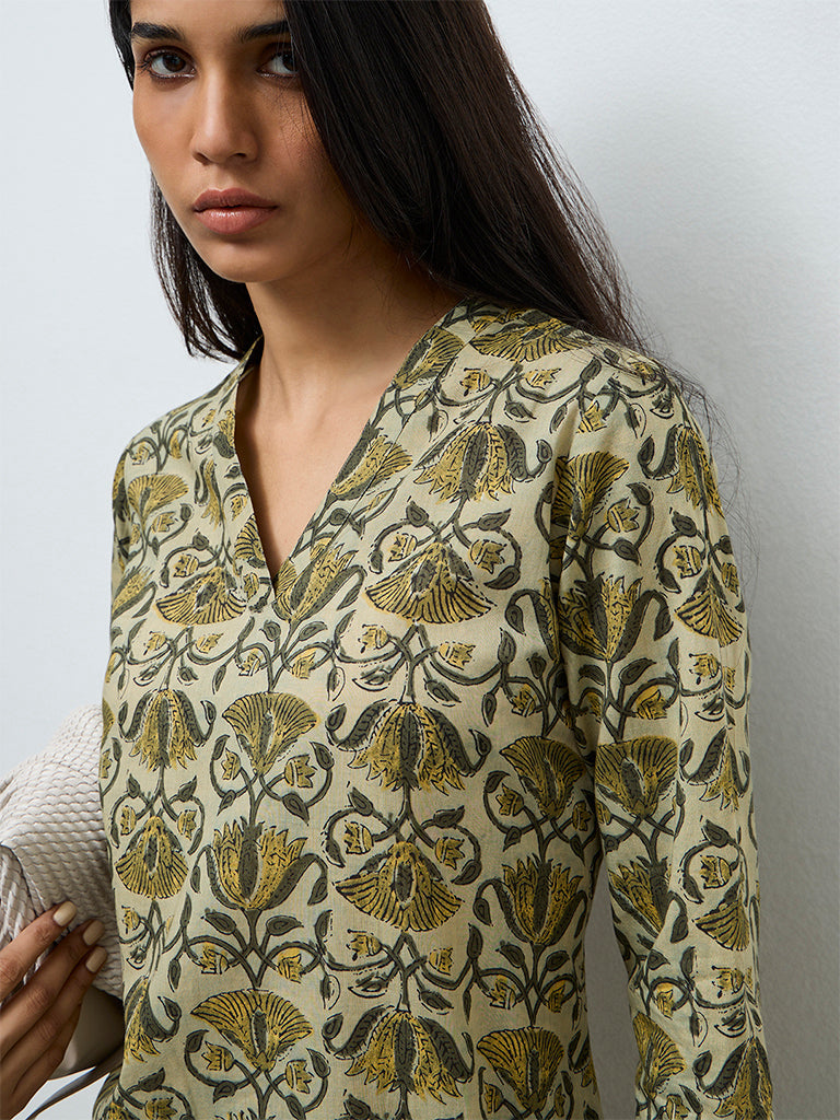 Utsa Green Floral Printed Cotton Straight Kurta