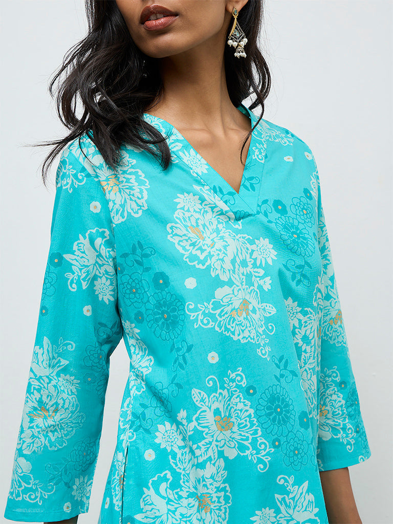 Utsa Aqua Floral Pattern Straight Cotton Kurta