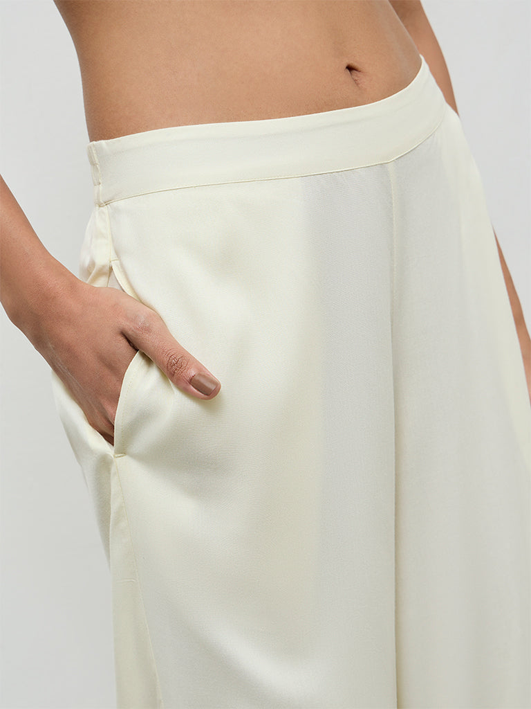 Utsa Cream Solid Pants