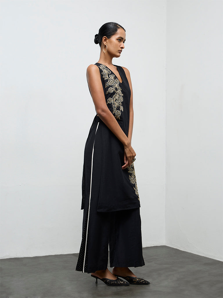 Vark Black Embroidered Straight Ethnic Set